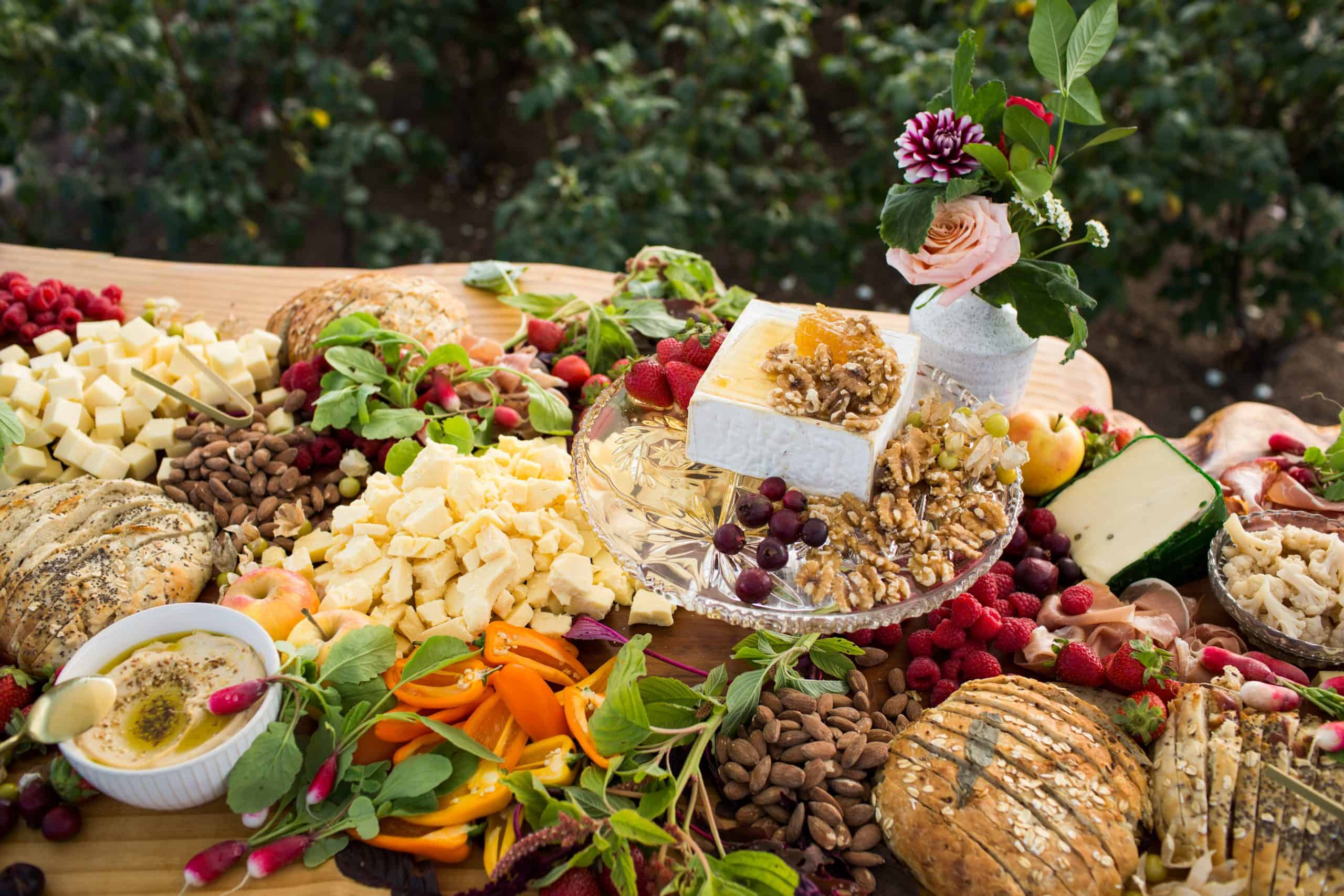 Jubile Events 36 closeup shot feast table with various food scaled 1