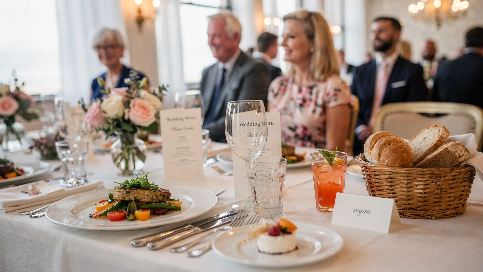 Meniu nuntă Jubile: cum îl personalizezi după invitați 1 Meniu nuntă Jubile: cum îl personalizezi după invitați - Main Image